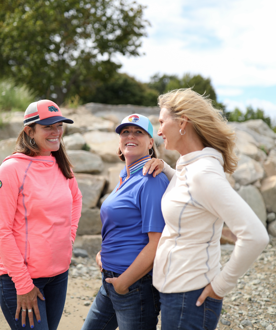 WOMEN'S SPORTSWEAR
